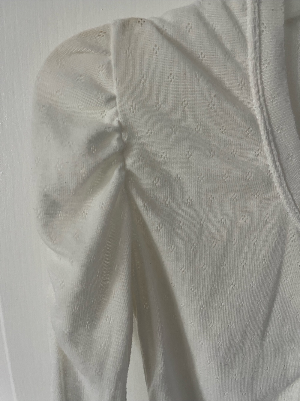 NWOT/Elegant White Women’s Sweater – Soft & Stylish, Size XS - Picture 9 of 13